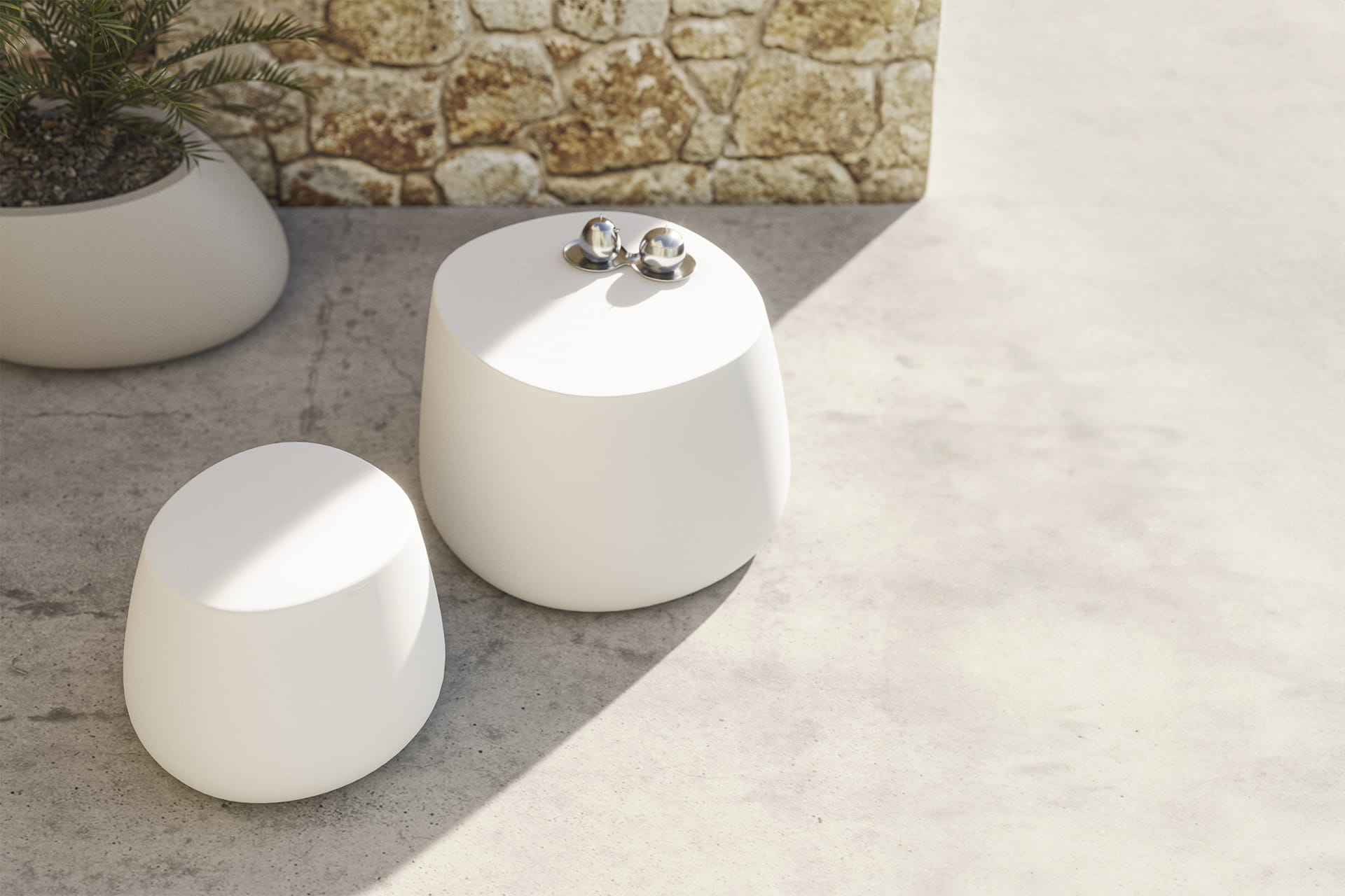 Stolik Stone Vondom – organiczna faktura inspirowana kamieniem