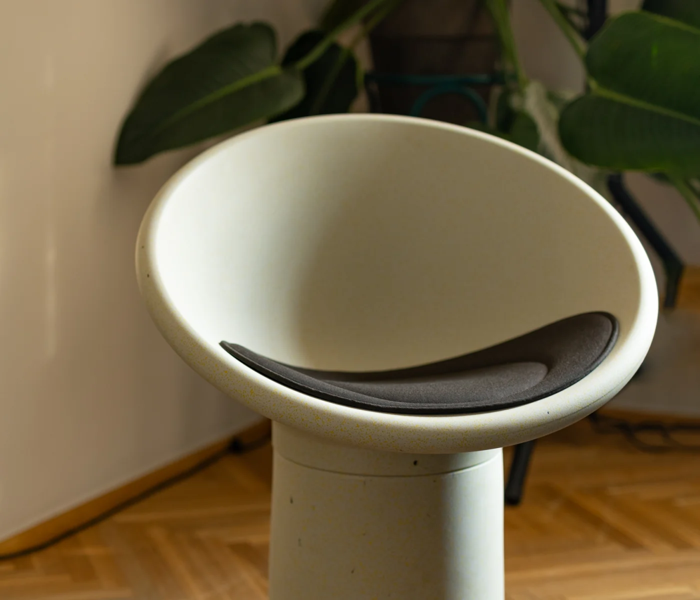 Komfort i materiał poduszki LOOPE Rounder